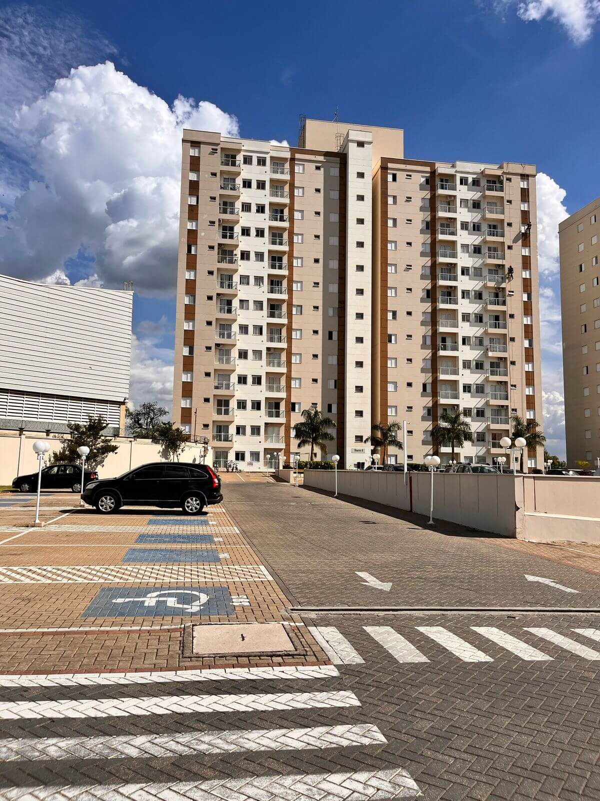 APARTAMENTO À VENDA NO CONDOMÍNIO VILLA HELVÉTIA POR R$ 430.000,00