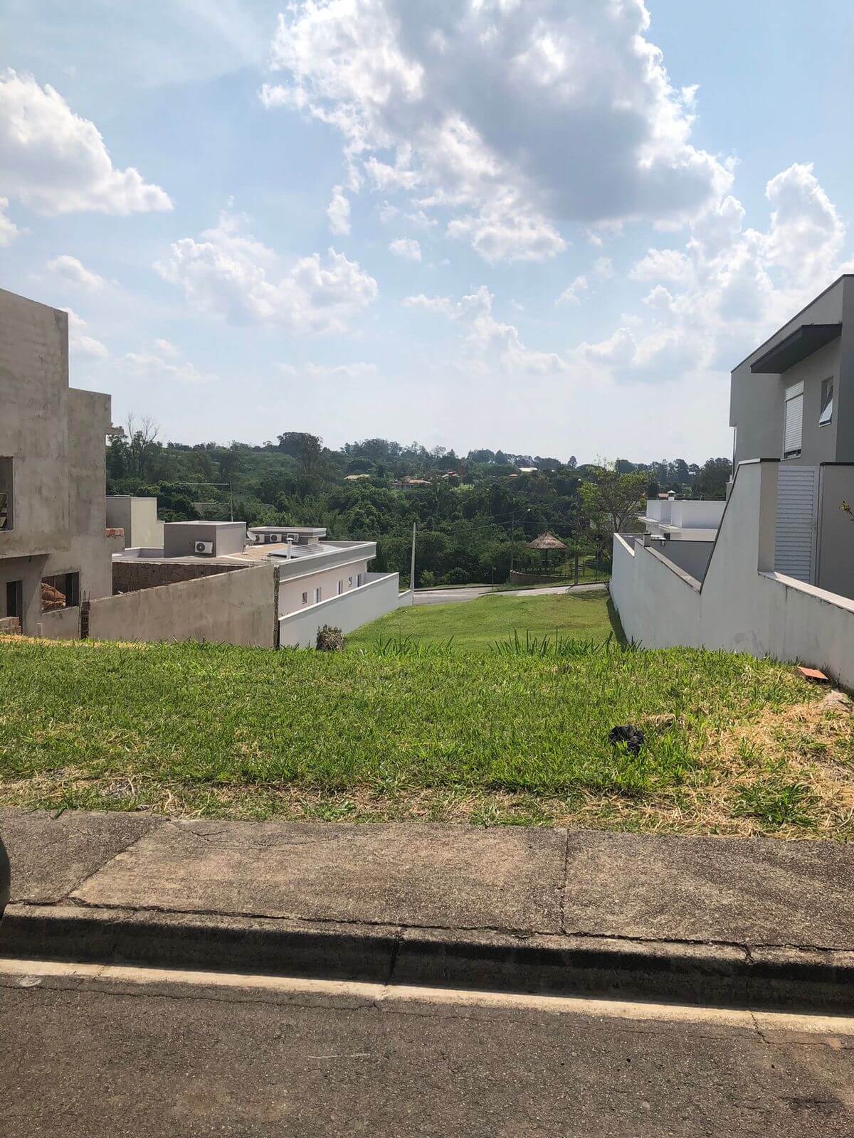 REFÚGIO DA NATUREZA LOTE DE 420M2 DE FRENTE COM A MATA NO CONDOMINIO TERRA MAGNA