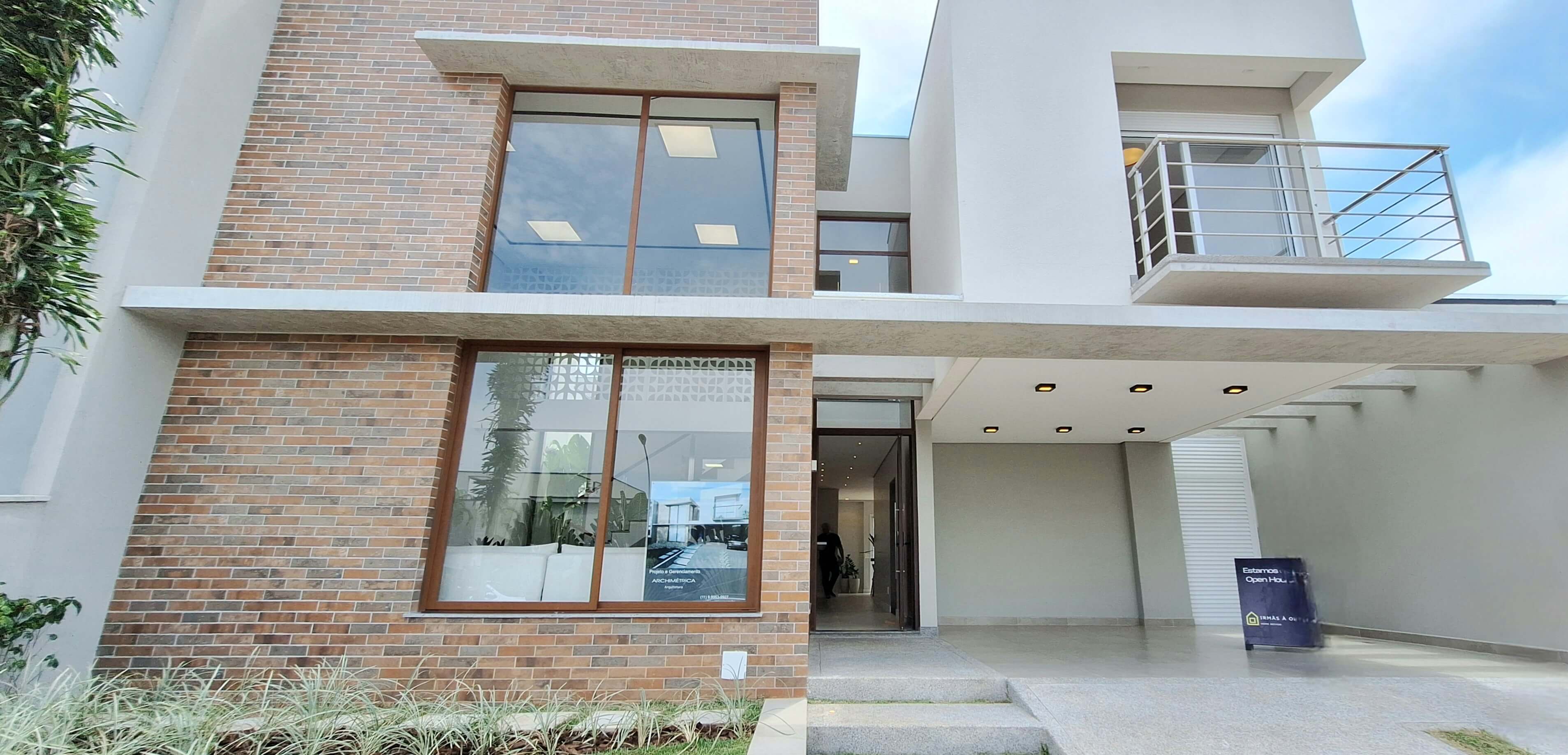 SOBRADO MODERNO COM PISCINA E 4 SUÍTES NO CONDOMÍNIO MARIA JOSÉ – INDAIATUBA-SP