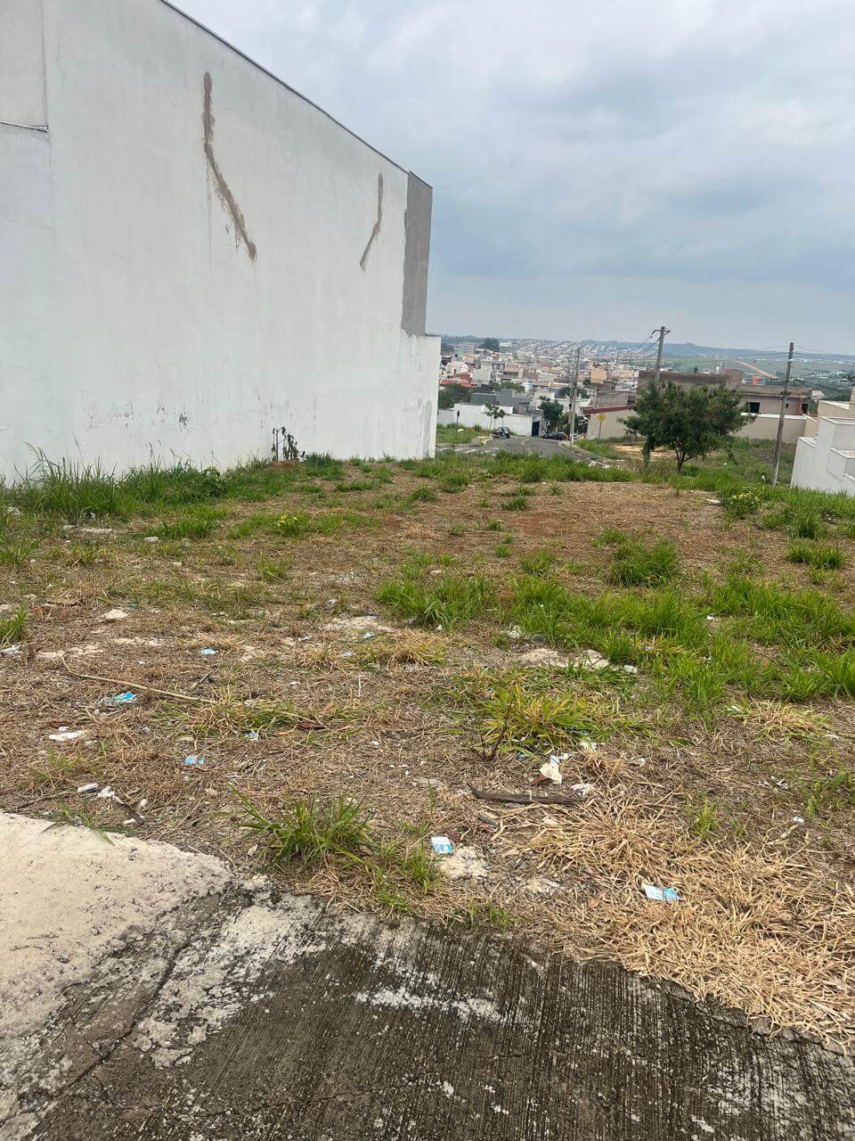 Terreno a venda no Bairro Moriyama, Indaiatuba SP com 187,50m2 pelo valor de R$ 260.000,00.