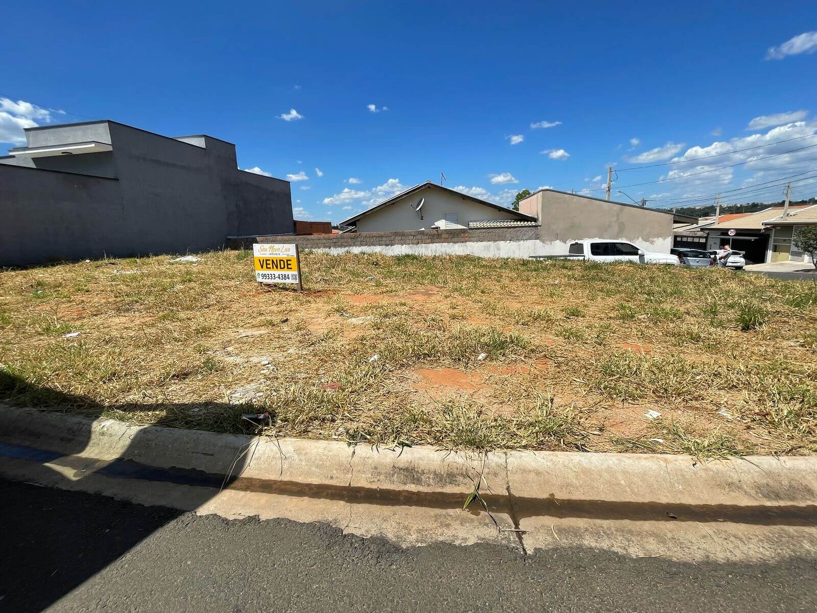 TERRENO MISTO DE ESQUINA 231,51 m2 - RUA JUAREZ PEREIRA DA SILVA, 83, JD. BEIJA FLOR - INDAIATUBA -  R$ 299.000,00 